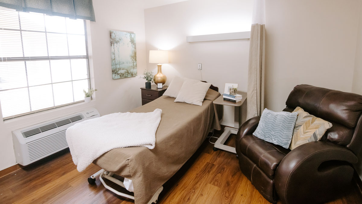 Patient Room at Twin Rivers Rehabilitation and Healthcare Center